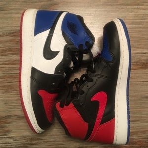 Nike Air Jordan Retro 1 High OG Top 3 Youth Size 4